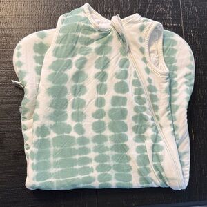 Kyte BABY Green and White Sleep Sack 1.0 TOG